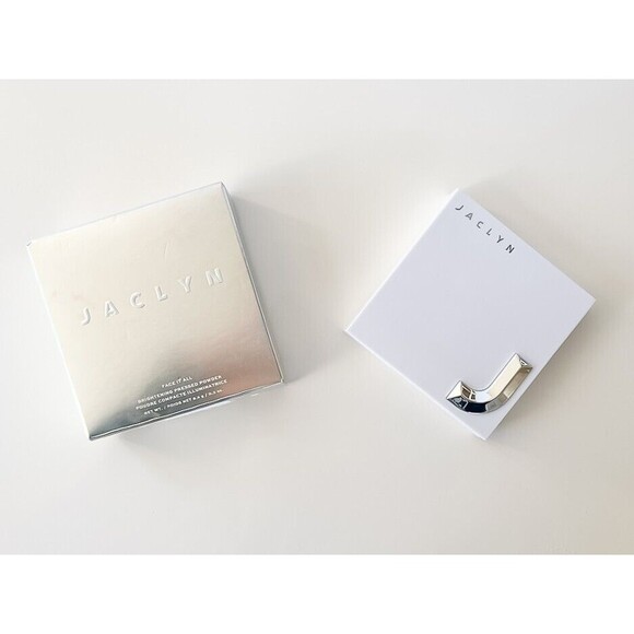 Jaclyn Cosmetics - Face It All Correcting Pressed Powder - "BRIGHTENING TAN” NEW - Picture 1 of 5